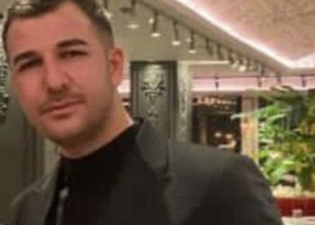 Kamyonet ile çarpışan motosikletin sürücüsü öldü