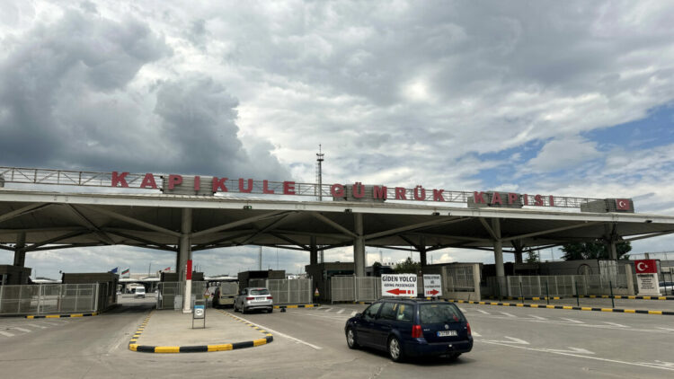 Edirne Valisi Sezer: Trafik cezalarını sınır kapılarına gelmeden ödeyin