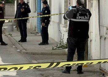 Tartıştığı 16 yaşındaki çocuğu başından tabancayla yaraladı