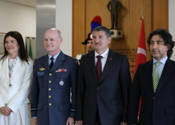 Roma’da ‘Ankara NATO Zirvesi Ekseninde İttifakın Güney Kanadı’ paneli düzenlendi