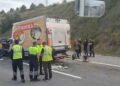 Arnavutköy'de TIR'a çarpan kamyonetin şoförü öldü