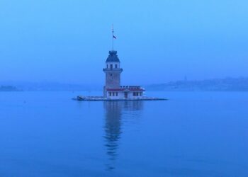 İstanbul'da sis etkili oluyor