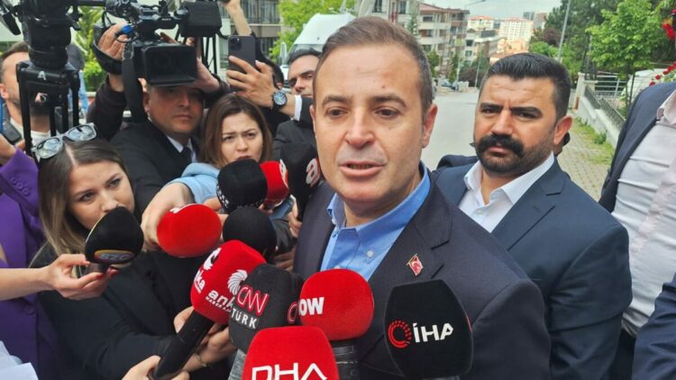 Balıkesir Büyükşehir Belediye Başkanı Akın, Kılıçdaroğlu'nu ziyaret etti