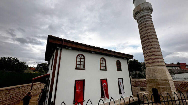 Edirne'de restore edilen tarihi mescit, cami olarak ibadete açıldı