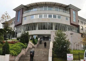 Akçakoca Belediye Başkanı Albayrak, gözaltına alındı