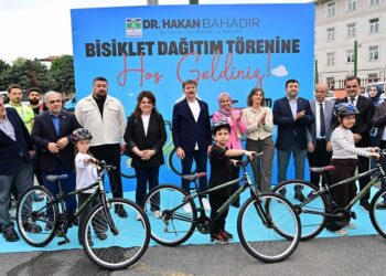 Bahçelievler’de 4 bin 100 çocuğa bisiklet dağıtıldı