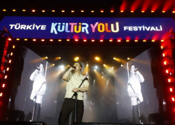 Eskişehir’de Poizi konserine yoğun ilgi