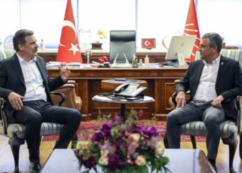 TİP Genel Başkanı Baş ve sendikalardan CHP'ye ziyaret