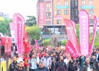 CHP İstanbul İl Başkanlığı Bahçelievler'de yürüyüş düzenledi