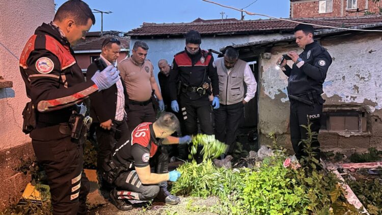 Edirne'de polisin 'dur' ihtarından kaçan şüpheli uyuşturucu ile yakalandı