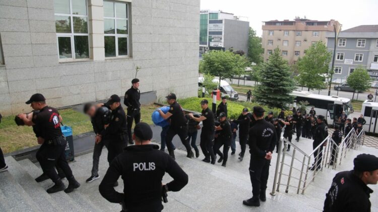 Kocaeli merkezli 23 ilde ‘sahte araç kiralama’ operasyonu; 35 tutuklama