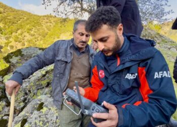 Muş'ta dereye düşen Gülsima aranıyor