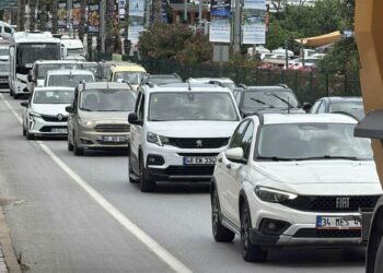 Bodrum'a 24 saatte 20 bin araç giriş yaptı