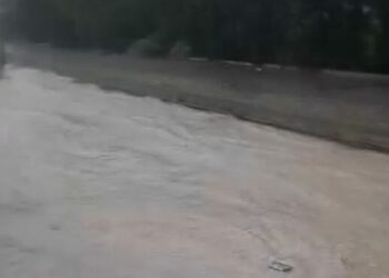 Ankara'da sağanak; yollar suyla doldu