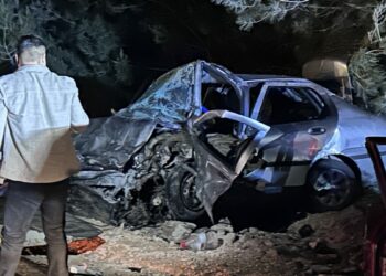 Adana'da iki otomobil çarpıştı: 2 ölü, 3 yaralı