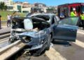 Çekmeköy'de bariyere çarpan otomobilin sürücüsü yaralandı