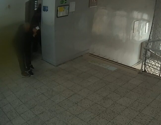 Soluk borusuna yemek kaçan öğrenciyi öğretmeni Heimlich manevrası ile kurtardı