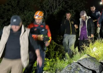 Nevşehir’de kayalık arazide mahsur kalan kadın kurtarıldı