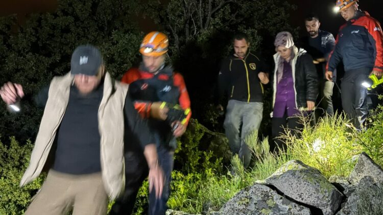 Nevşehir’de kayalık arazide mahsur kalan kadın kurtarıldı