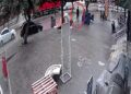 Kask takıp girdiği telefon bayisini soydu