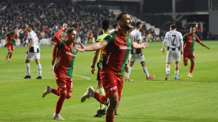 Karşıyaka'da Ömer Faruk beklemede