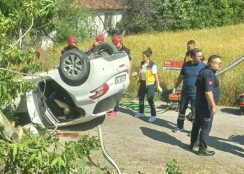 Balıkesir'de otomobil takla attı: 1 ölü, 3 yaralı