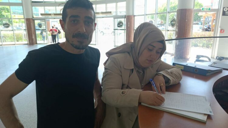 Terminalde unutulan 3,5 milyon TL değerinde ziynet eşyası dolu çanta sahibine teslim edildi