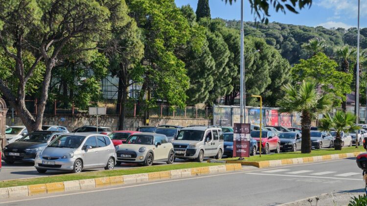 Ayvalık’ta Kurban Bayramı dolayısıyla polis önlemlerini artırdı