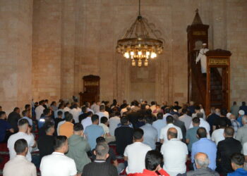 Mardin’de, 842 yıllık Ulu Cami’de bayram namazı yoğunluğu