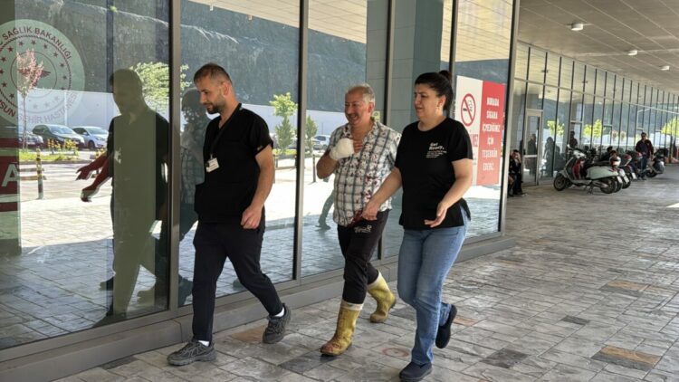 Samsun'da kendilerini yaralayan vatandaşlar, hastanelere koştu