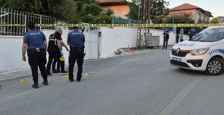 Malatya'da sürücülerin trafikte silahlı kavgası: 2 yaralı