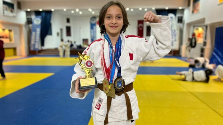 Küçük judocu Melisa'dan, 1 ayda 5 altın madalya