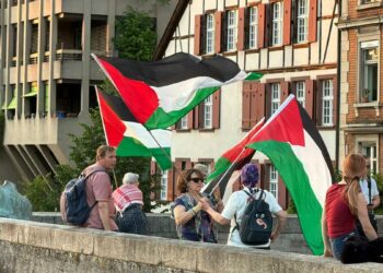 İsviçre'nin Basel kentinde Filistin'e destek eylemi düzenlendi