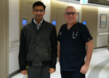 Pakistanlı doktor, kalp ameliyatı için İstanbul’a geldi