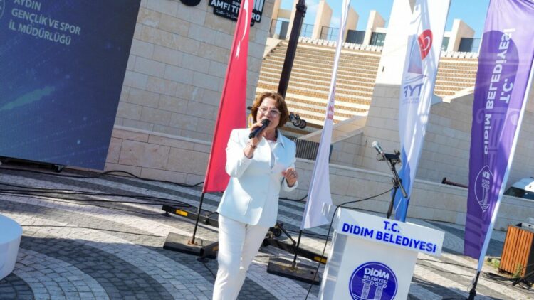 Didim'de yelken şenliği yıl boyu sürdü