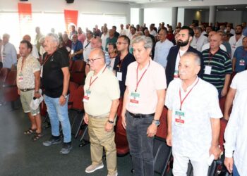 Karşıyaka'da gergin bekleyiş
