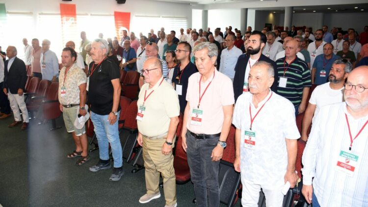 Karşıyaka'da gergin bekleyiş