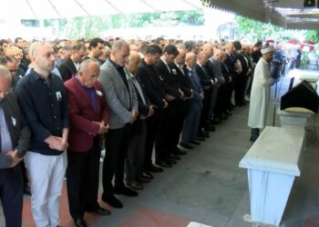 İş insanı Tacettin Aslan son yolculuğuna uğurlandı