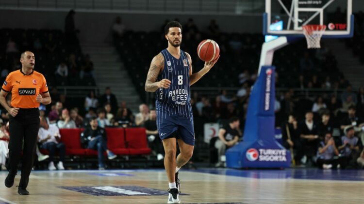 Anadolu Efes yarı finale yükseldi