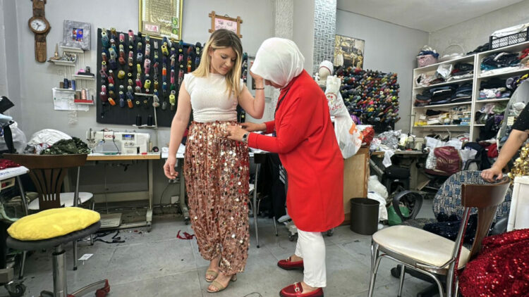 Trakya'da yayılan 'şalvar gecesi' kültürü, terzilerde hareketliliği artırdı