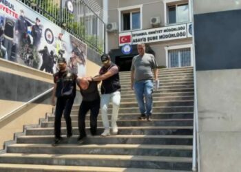 Gaziosmanpaşa’da tartıştığı kişilere ateş açtı; silah seslerini duyup sokağa çıkan kadın hayatını kaybetti
