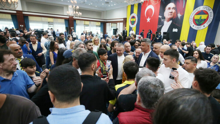 Fenerbahçe'de geleneksel bayramlaşma töreni yapıldı