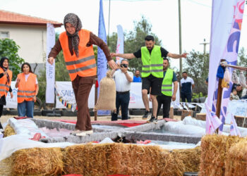 5 yıldızlı tatil ödüllü 'Köy Survivor'da kıyasıya yarıştılar