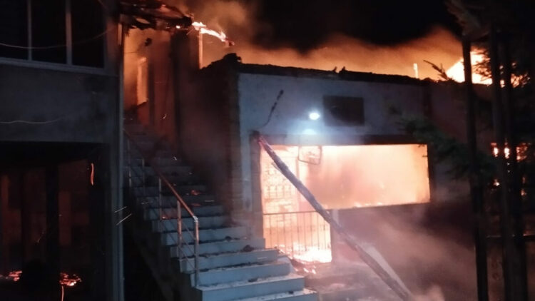 Ordu'da yayladaki 3 ev yandı