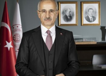 Bakan Uraloğlu: Amik Ovası'na ulaşım 1 saatten 5 dakikaya düşecek