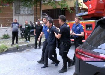 Sultangazi’de annesini rehin alan şüpheli ağabeyinin ihbarıyla yakalandı