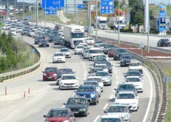 'Kilit kavşak' Kırıkkale'de bayram dönüşü trafiği