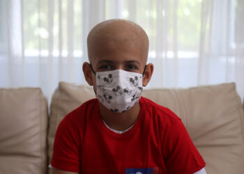 Emir kanseri yenip, okula ve yeşil sahalara dönmek istiyor