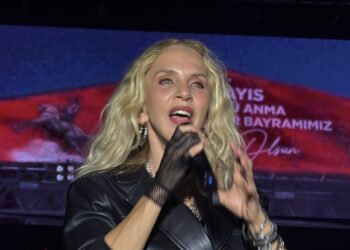 Bodrum’da ‘19 Mayıs’ coşkusunda Sertab Erener sahne aldı