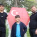 Kayınpederinin vasiyetini yerine getiren damat, yaptığı uçurtmalarla çocukları sevindiriyor